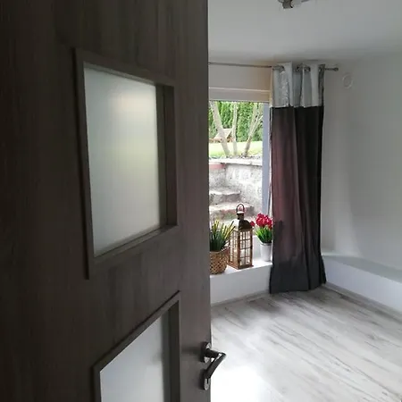 Apartament Blisko Lasu I Jeziora 아파트 *
